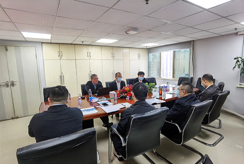 渝中區(qū)喬宏副區(qū)長(cháng)一(yī)行(xíng)莅臨公司考察指導(圖2)