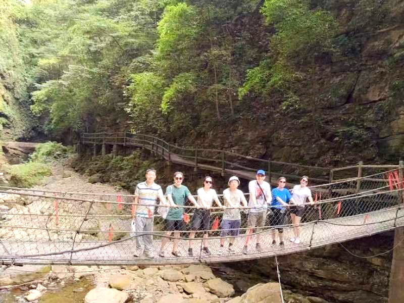公司工(gōng)會(huì)組織夏日(rì)清涼遊--金(jīn)刀(dāo)峽溪降(圖2)