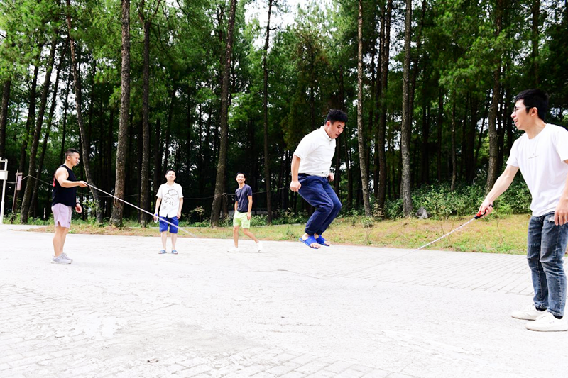 公司工(gōng)會(huì)組織夏日(rì)清涼遊--金(jīn)刀(dāo)峽溪降(圖3)