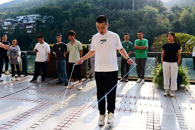 公司召開(kāi)FY23财年(nián)中期會(huì)議(yì)并組織工(gōng)會(huì)趣味活動(圖6)