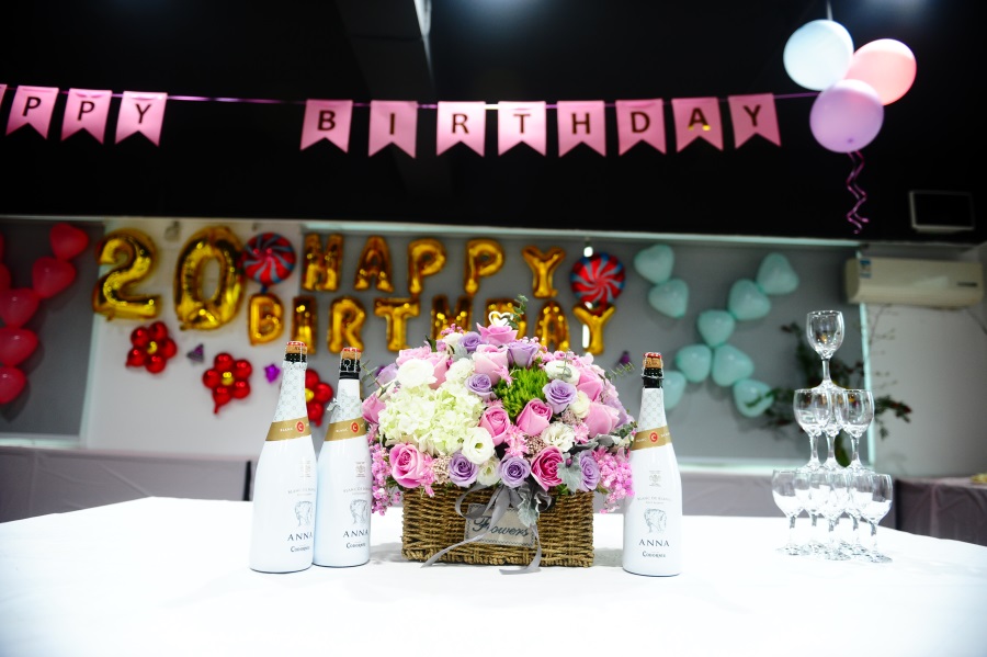 公司與你(nǐ)共成長(cháng)&nbsp;——怡訊20周年(nián)生(shēng)日(rì)慶典(圖1)